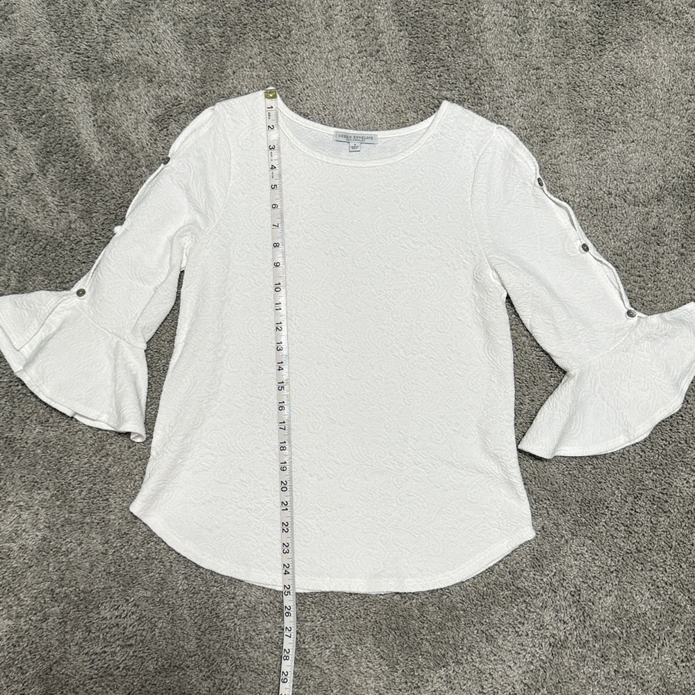 NWOT Elegant White/Cream Bell 3/4 Sleeve Top - Picture 9 of 9